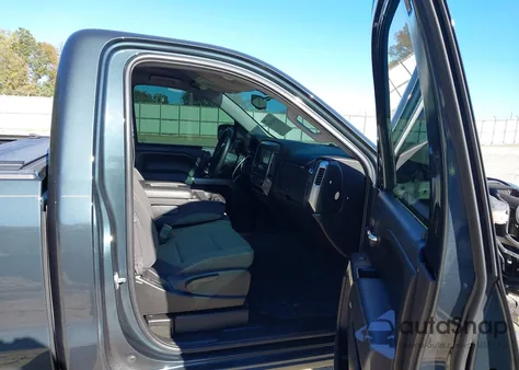 2017 Chevrolet Silverado 1500 1Lt из США, поврежденный, VIN 1GCNKREC7HZ146605